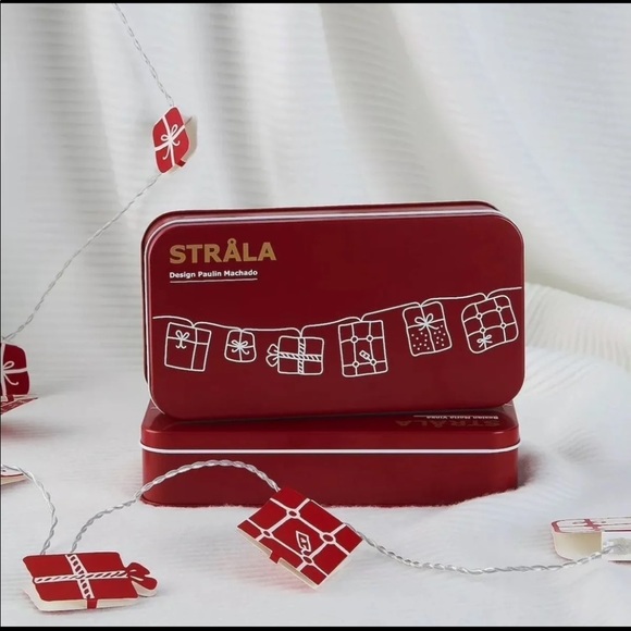 IKEA Decorative LED string light with 12 lights battery operated, metal gift box - Picture 2 of 5